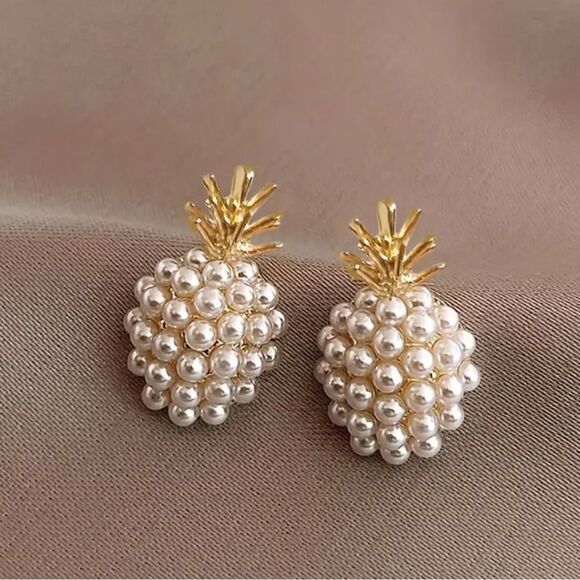 NEW Gold 14k Plated Pineapple Pearl Stud Earrings - Picture 4 of 6
